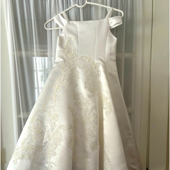 Communion dress - Us Angels brand satin dress .  Size 8 - Picture 1 of 4